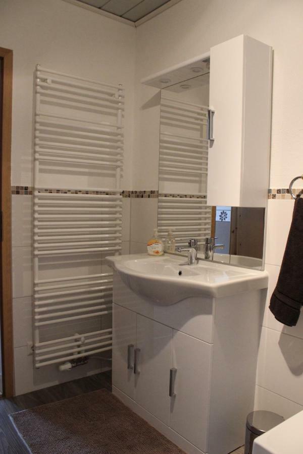 Ferienwohnung Schwarz Benshausen ภายนอก รูปภาพ
